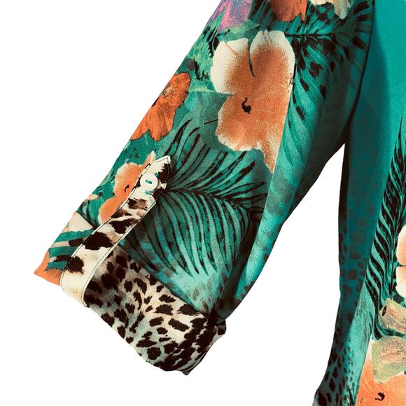 Soft Surroundings Petite Large Top Floral 3/4 Roll-Tab Sleeves V-Neck Semi-Sheer - Picture 7 of 9